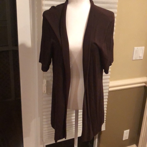 🩷3/$15 Brown short sleeve sweater - Picture 1 of 5